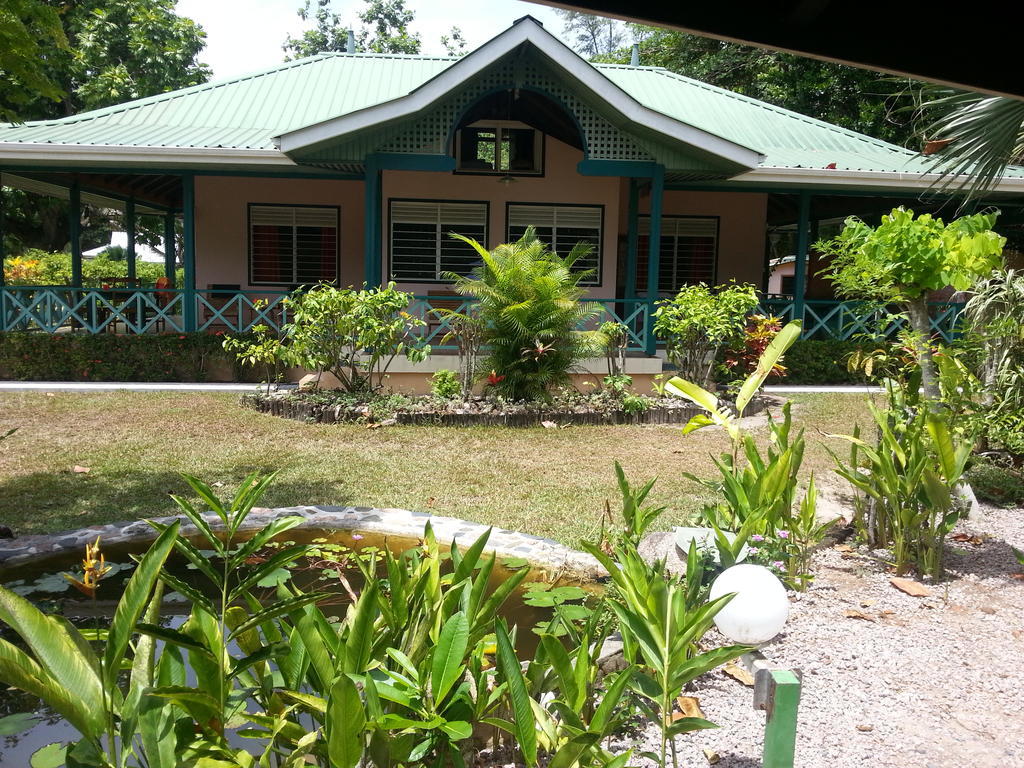 Diguoise Guest House La Digue Ruang foto