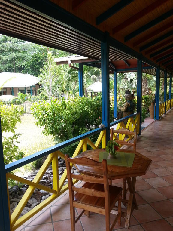Diguoise Guest House La Digue Ruang foto