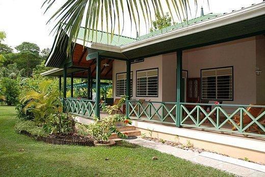 Diguoise Guest House La Digue Ruang foto