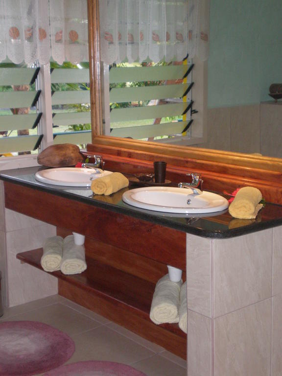 Diguoise Guest House La Digue Ruang foto