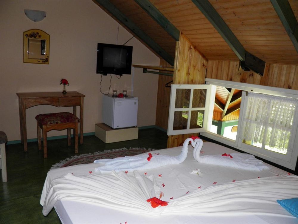 Diguoise Guest House La Digue Bagian luar foto